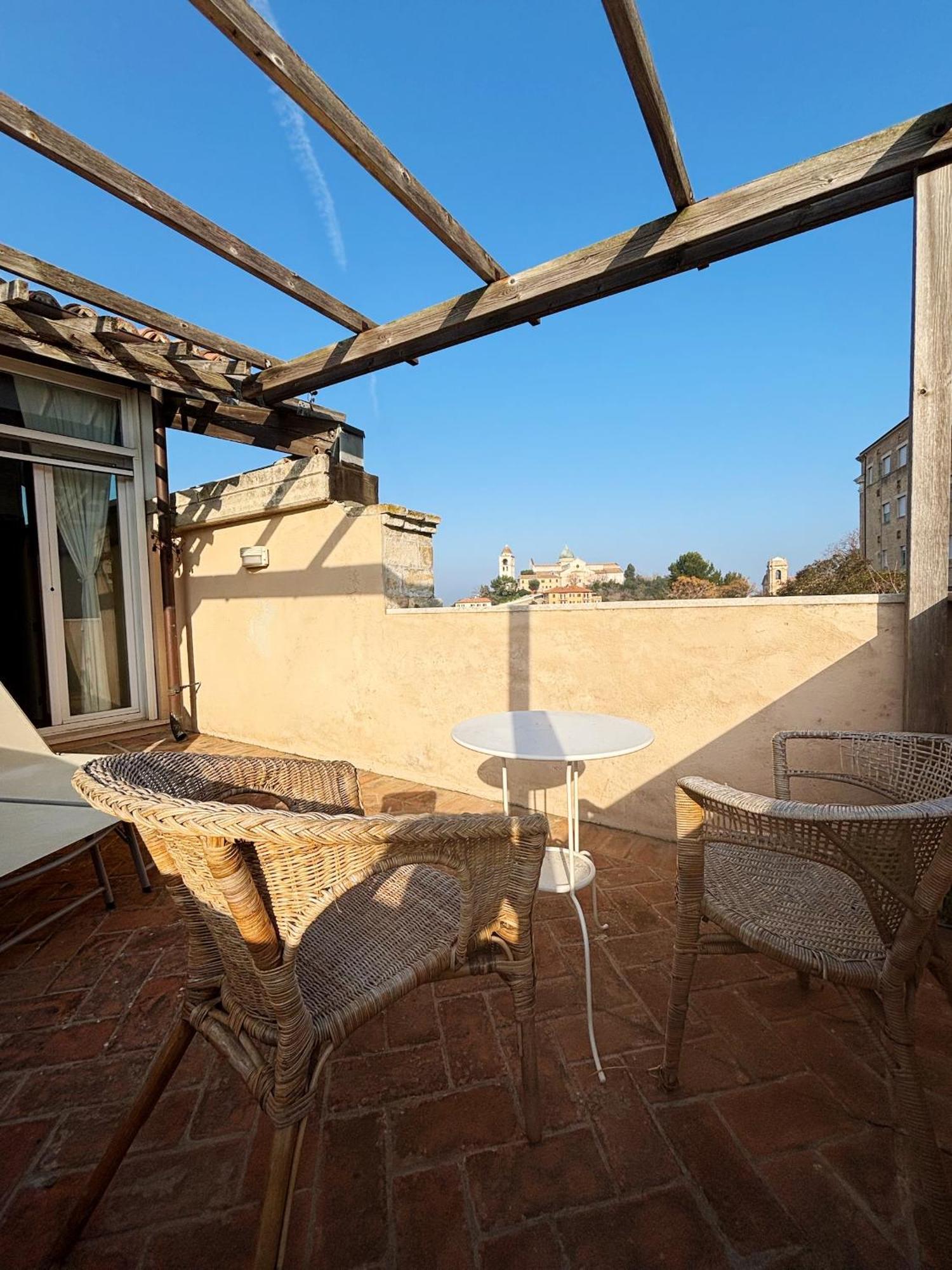 אנקונה Domus Mirabilis Homestay מראה חיצוני תמונה